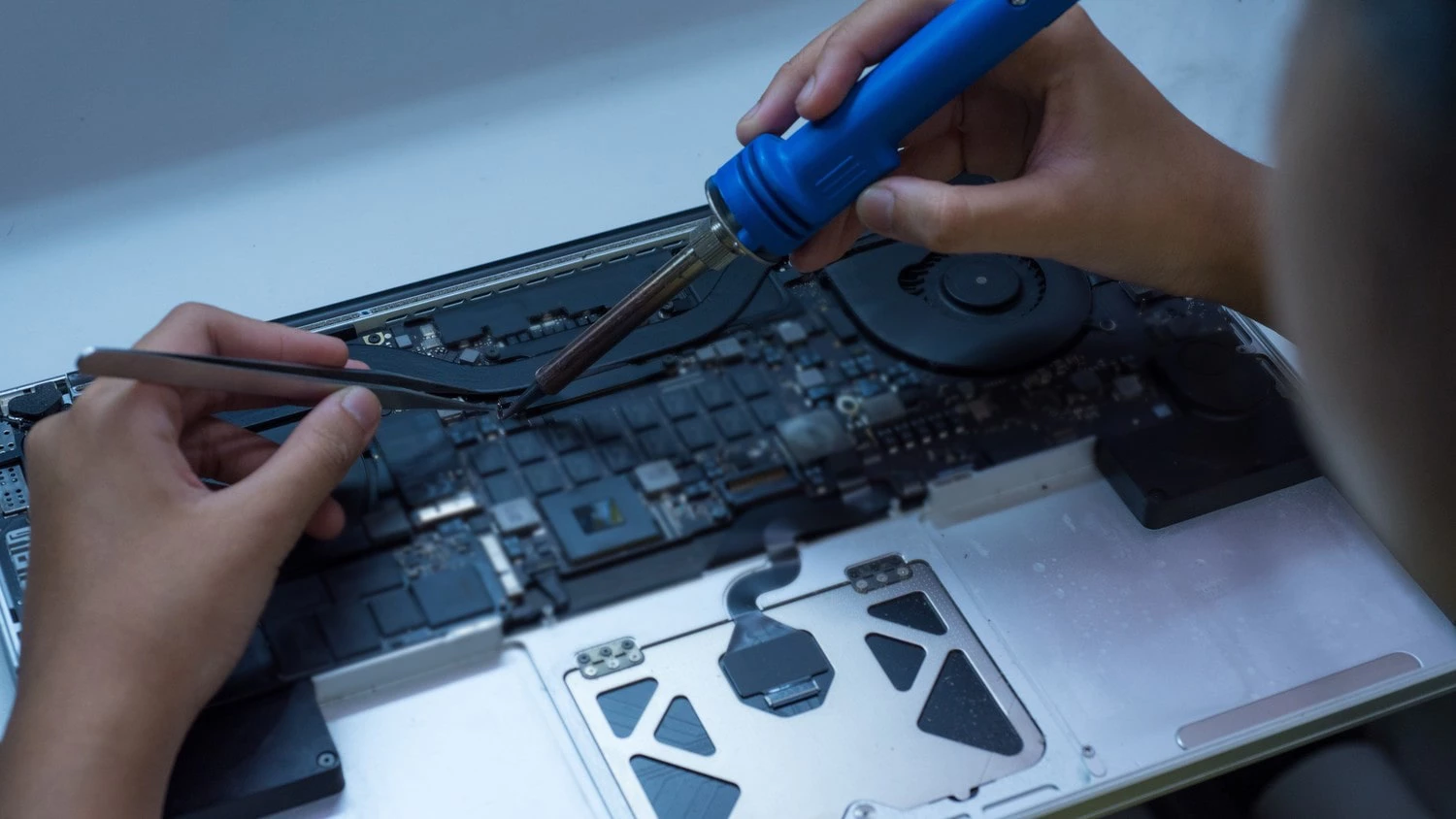 Computer Repair Shops